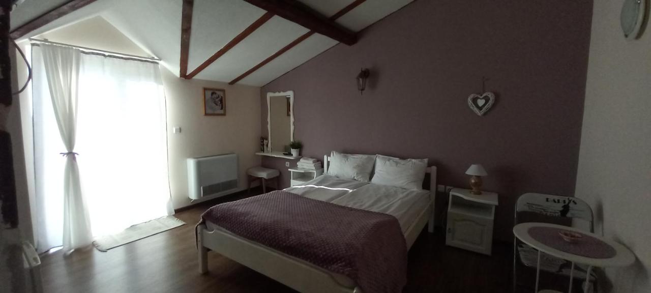 Doppelzimmer mit Balkon