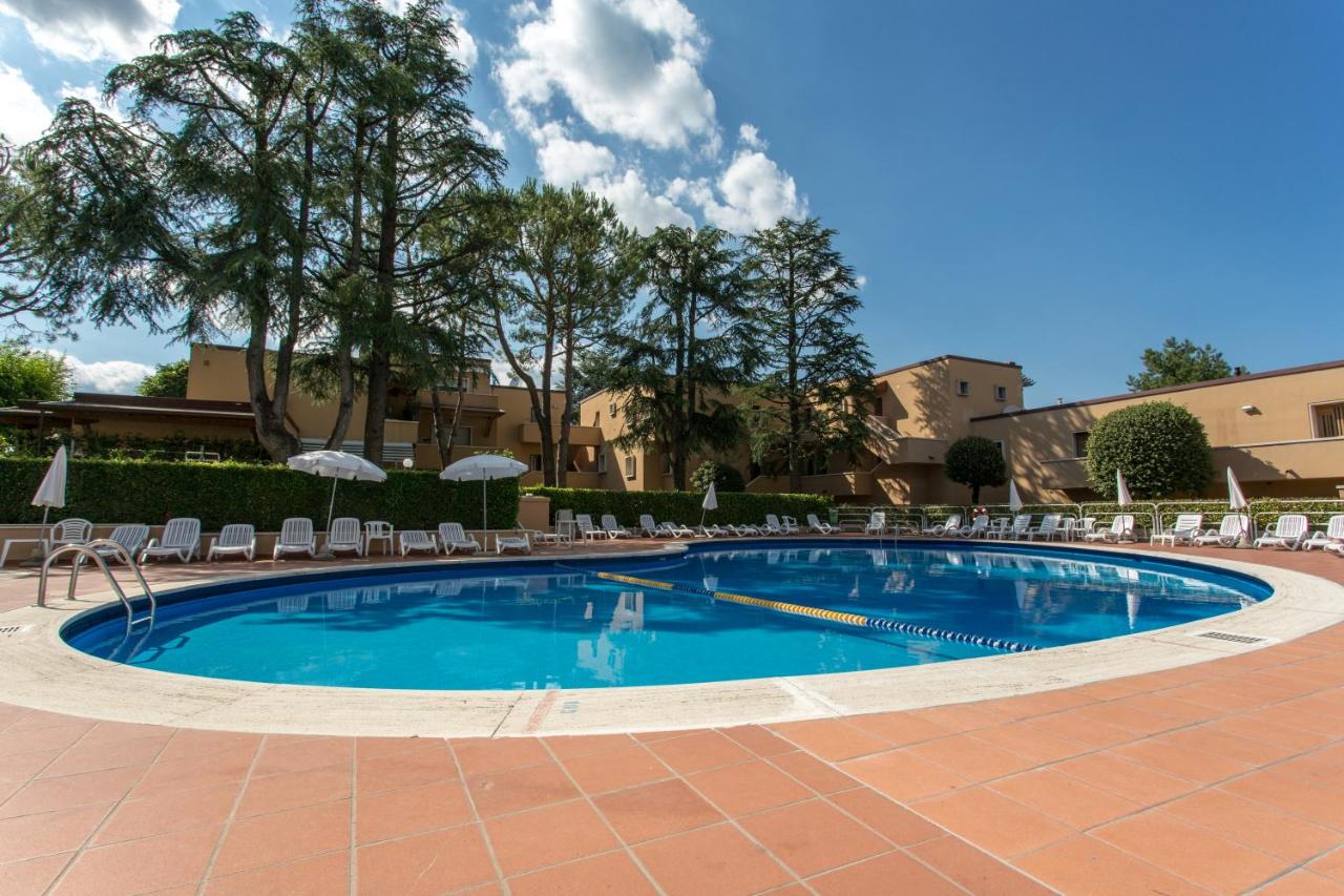 Appartamenti Massimiliano - Bed and Breakfast Peschiera del Garda