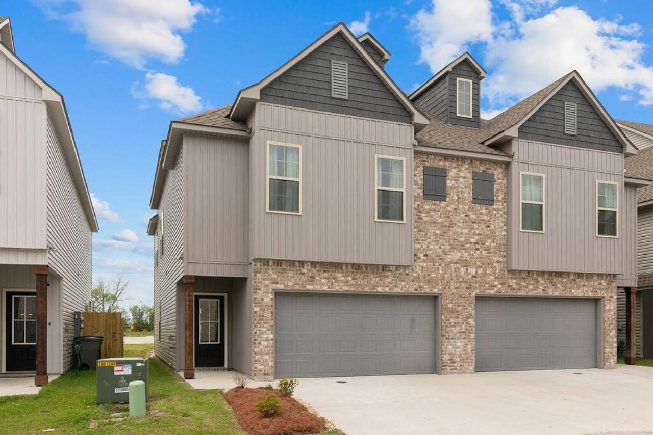 Brand-new home close to LSU campus - Bed and Breakfast