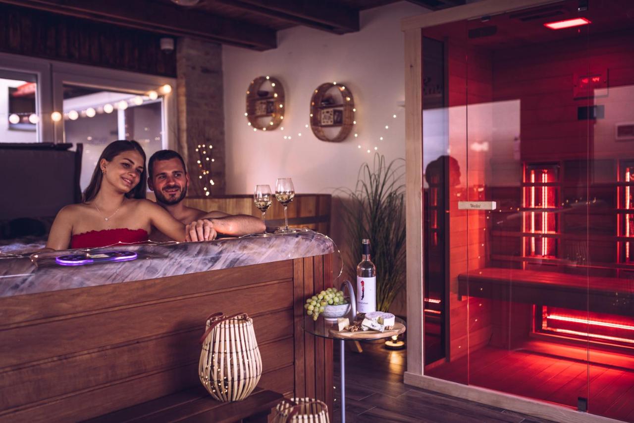 Lexi Jakuzzis Apartman Balatonboglár - Bed and Breakfast Balatonboglár