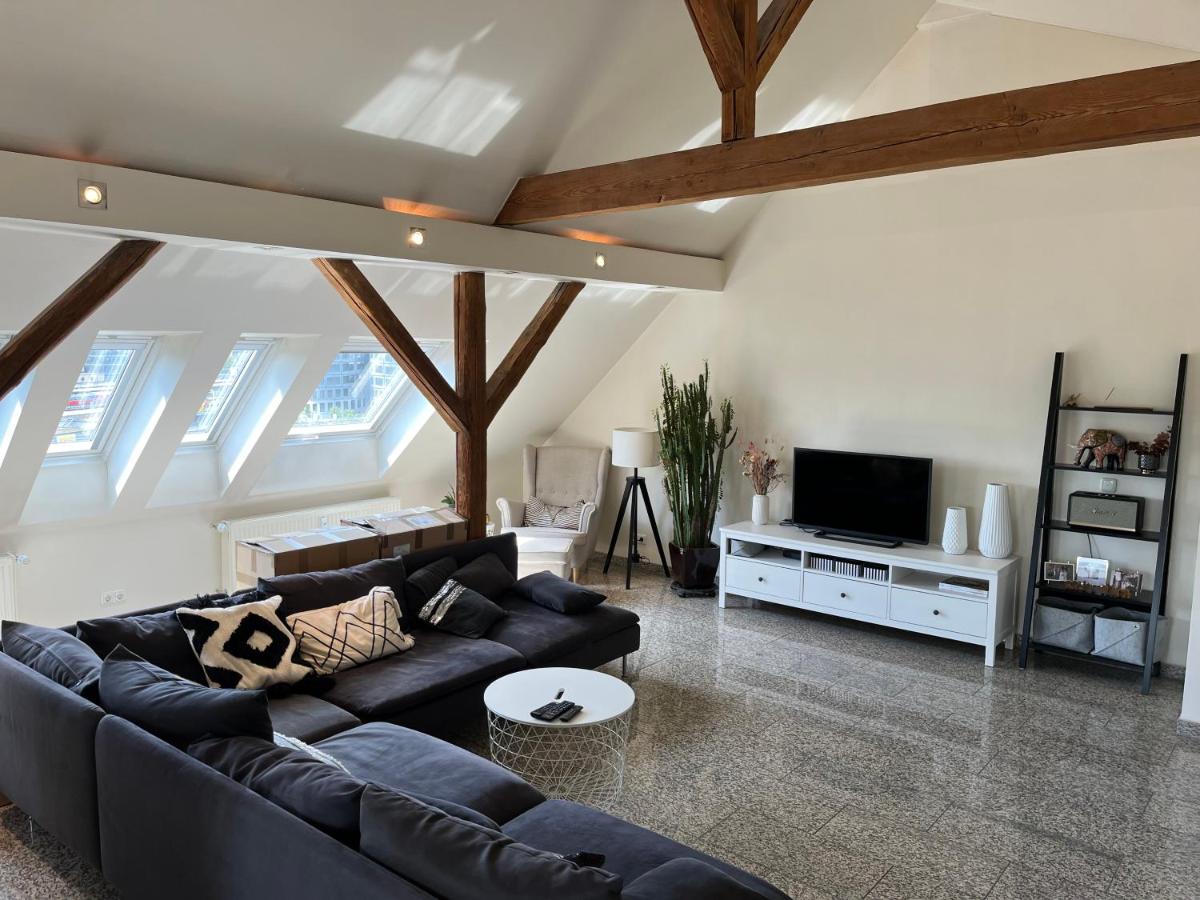 B&B Aschaffenbourg - Penthouse-Apartment - Bed and Breakfast Aschaffenbourg