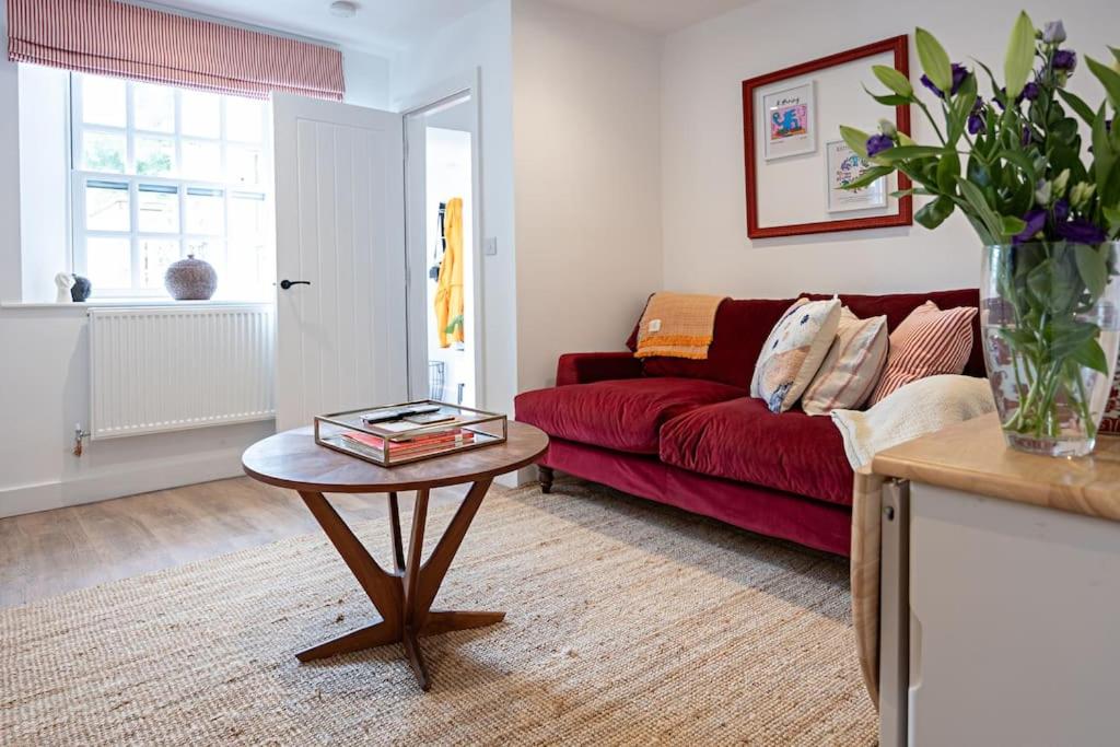 The Courtyard Apartment with parking - B&B