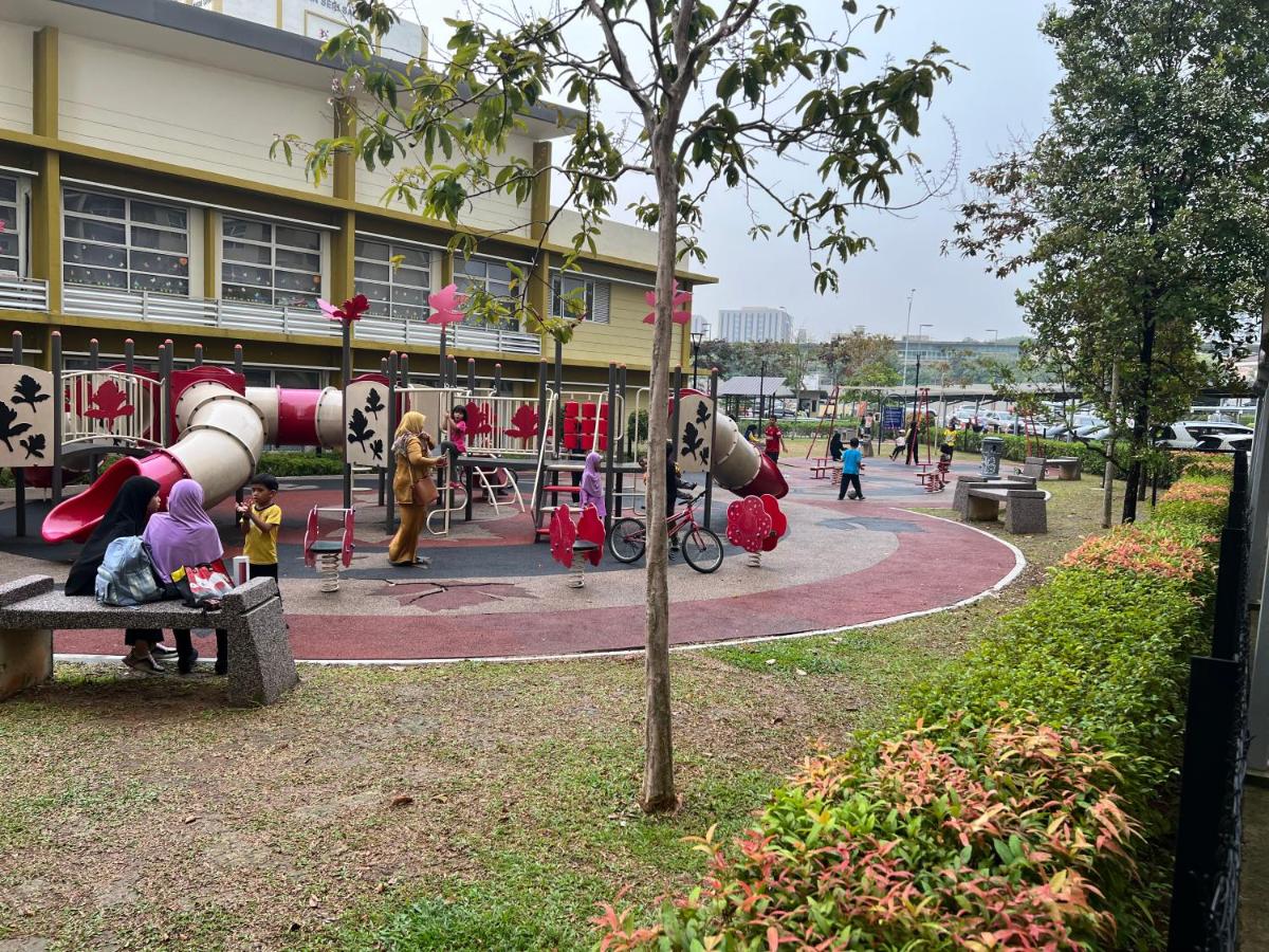 Homestay Jiejie Putrajaya P16 Wifi Netflix - Chambres d'hôtes Putrajaya
