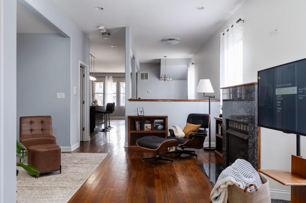 Flexhome Logan Square Duplex 3BR Apt S2 - B&B
