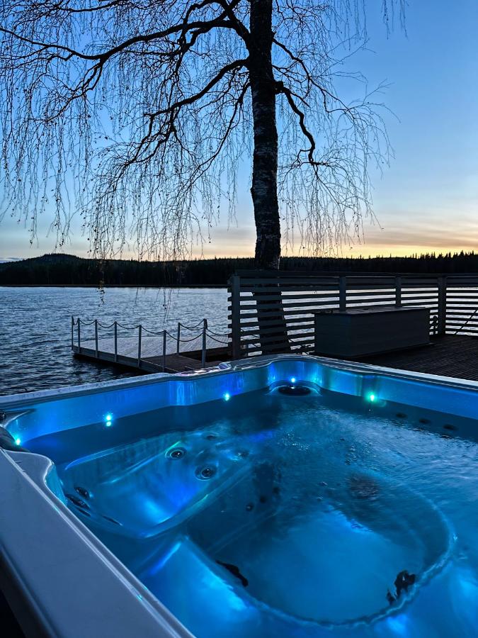 B&B Rovaniemi - Luxurious Villa Kinos with Jacuzzi - Bed and Breakfast Rovaniemi