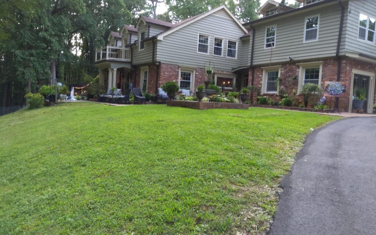 Chans Lakeside Hideaway - B&B