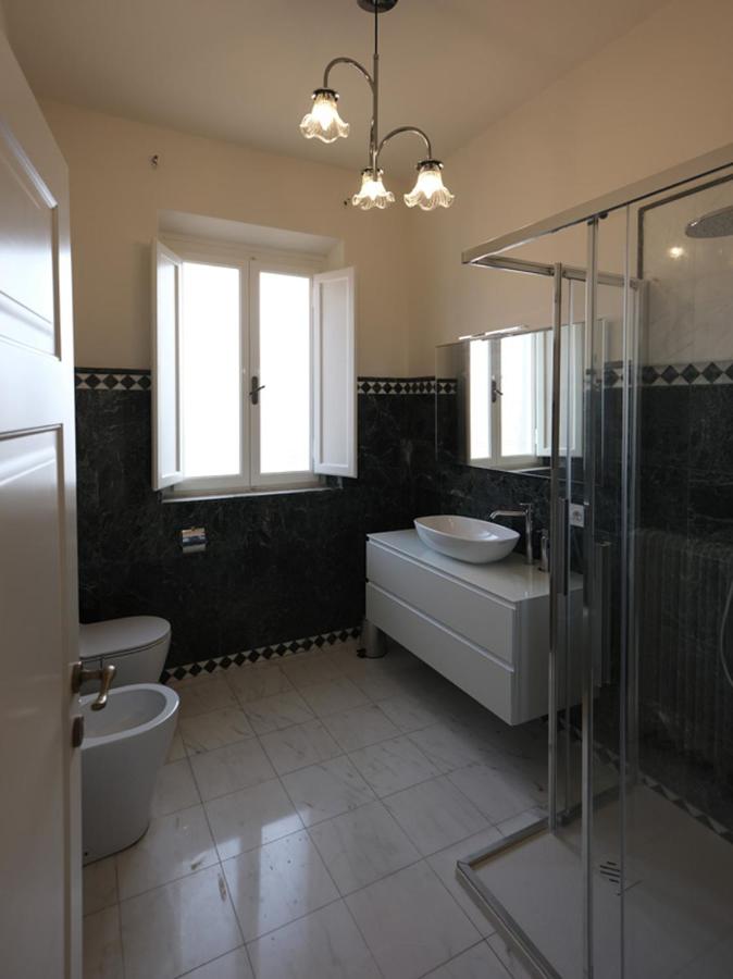 Chambre Double ou Lits Jumeaux avec Salle de Bains Privative