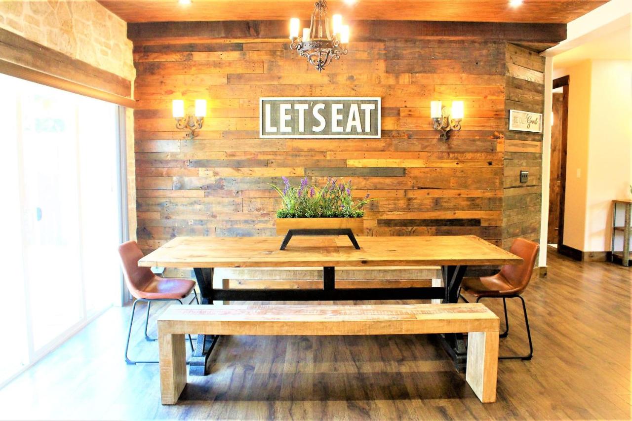 The Rustic Inn - Family friendly, Close to Fiesta Texas, SeaWorld, Riverwalk and more - B&B Dominion