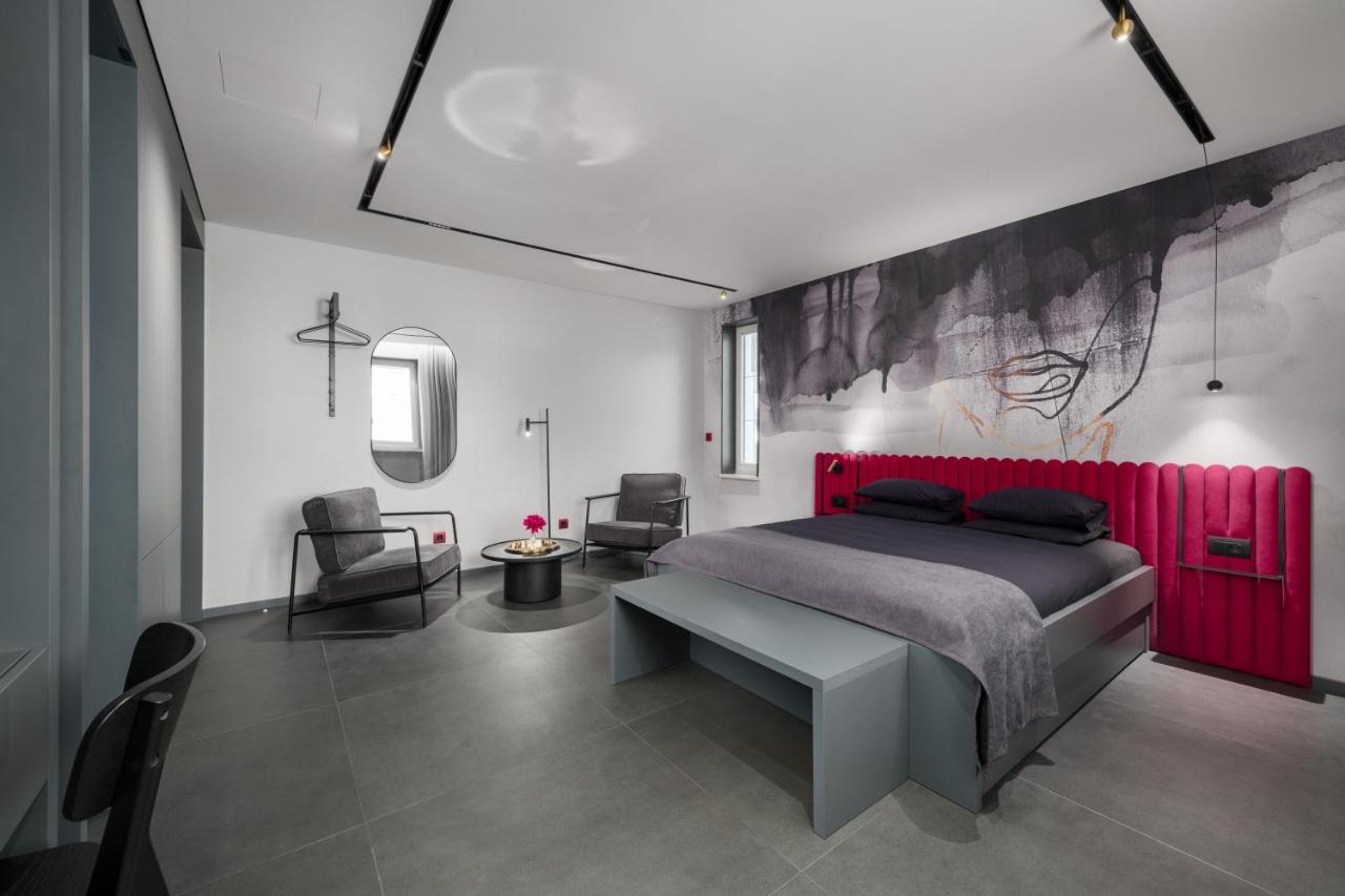 Superior Double Room and Private Bathroom