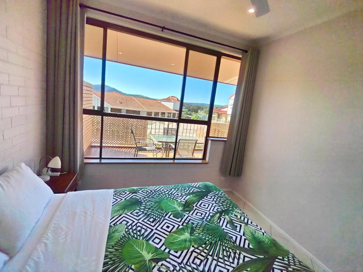 Tuggeranong Short Stay #08C - Sleeps 6 - B&B Canberra