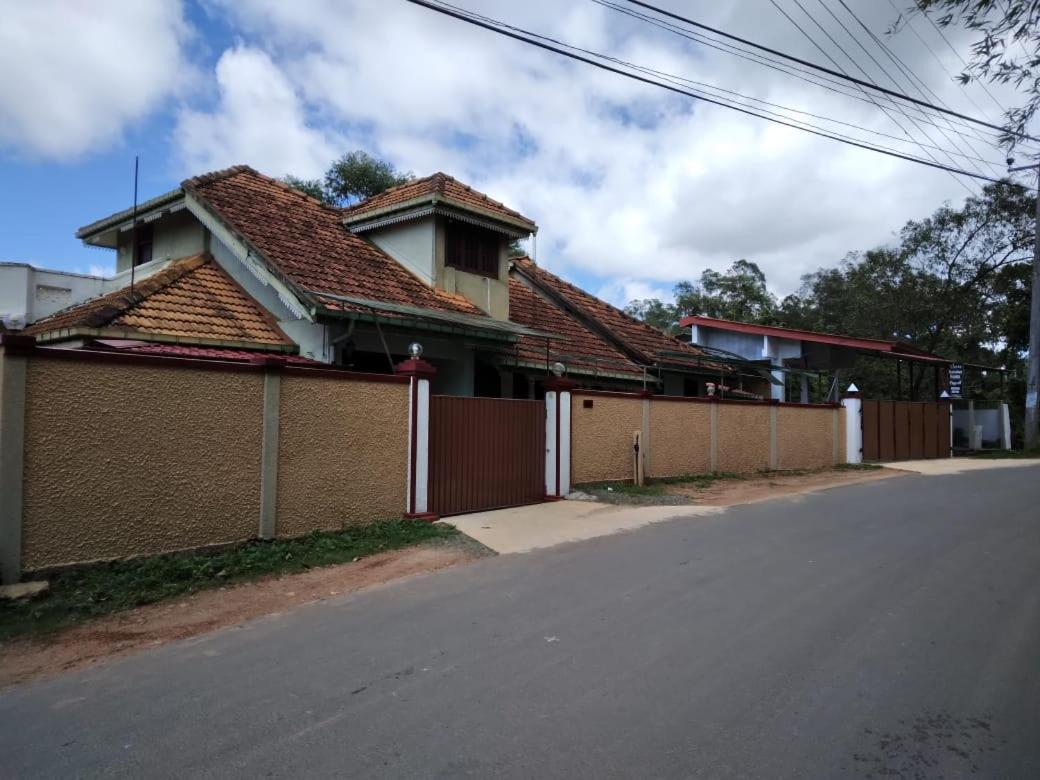 B&B Bandarawela - Vlars Holiday Home - Bed and Breakfast Bandarawela