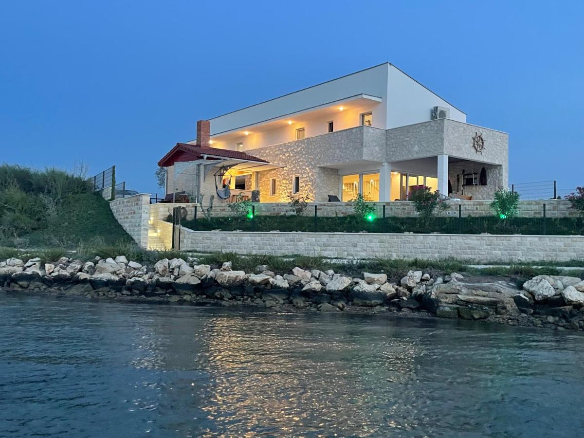 Villa Fronte Spiaggia 