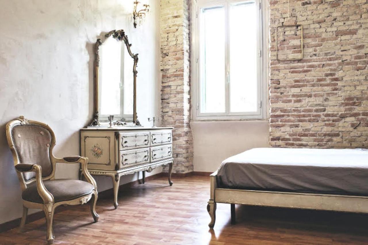 Dreibettzimmer mit eigenem externen Bad