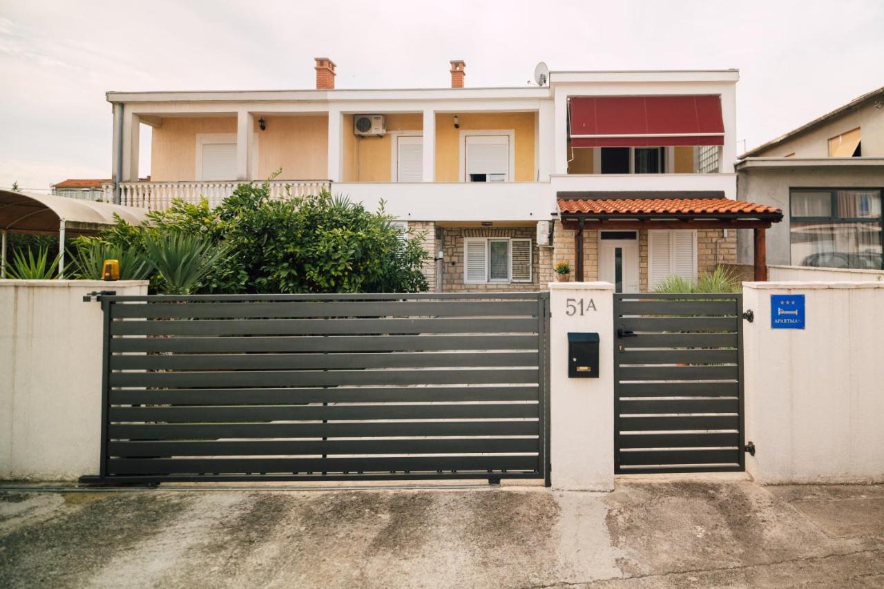 Modern Apartments with Loggia Terrace and Parking - B&B Zara