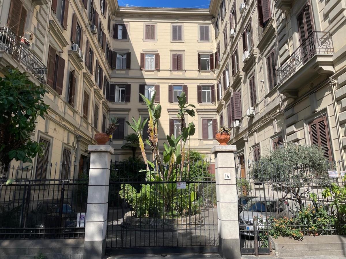 GRAMSCI 16 - Chambres d’hôtes Naples