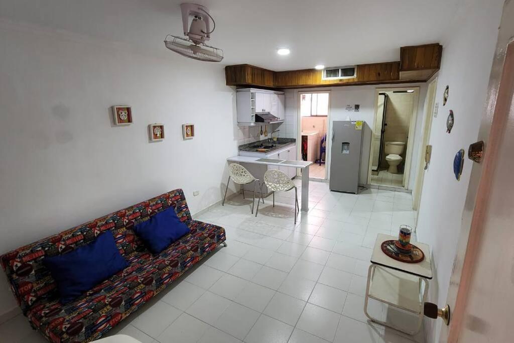 Apartamento de una habitación a 15 mt de la playa (Cama Doble y Camarote) - Bed and Breakfast