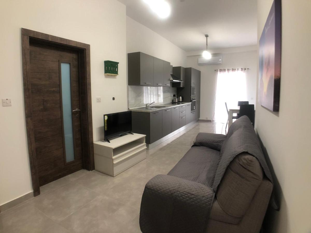 B&B Gżira - Central Apartment Close to Uni, Sliema & Mater Dei - Bed and Breakfast Gżira