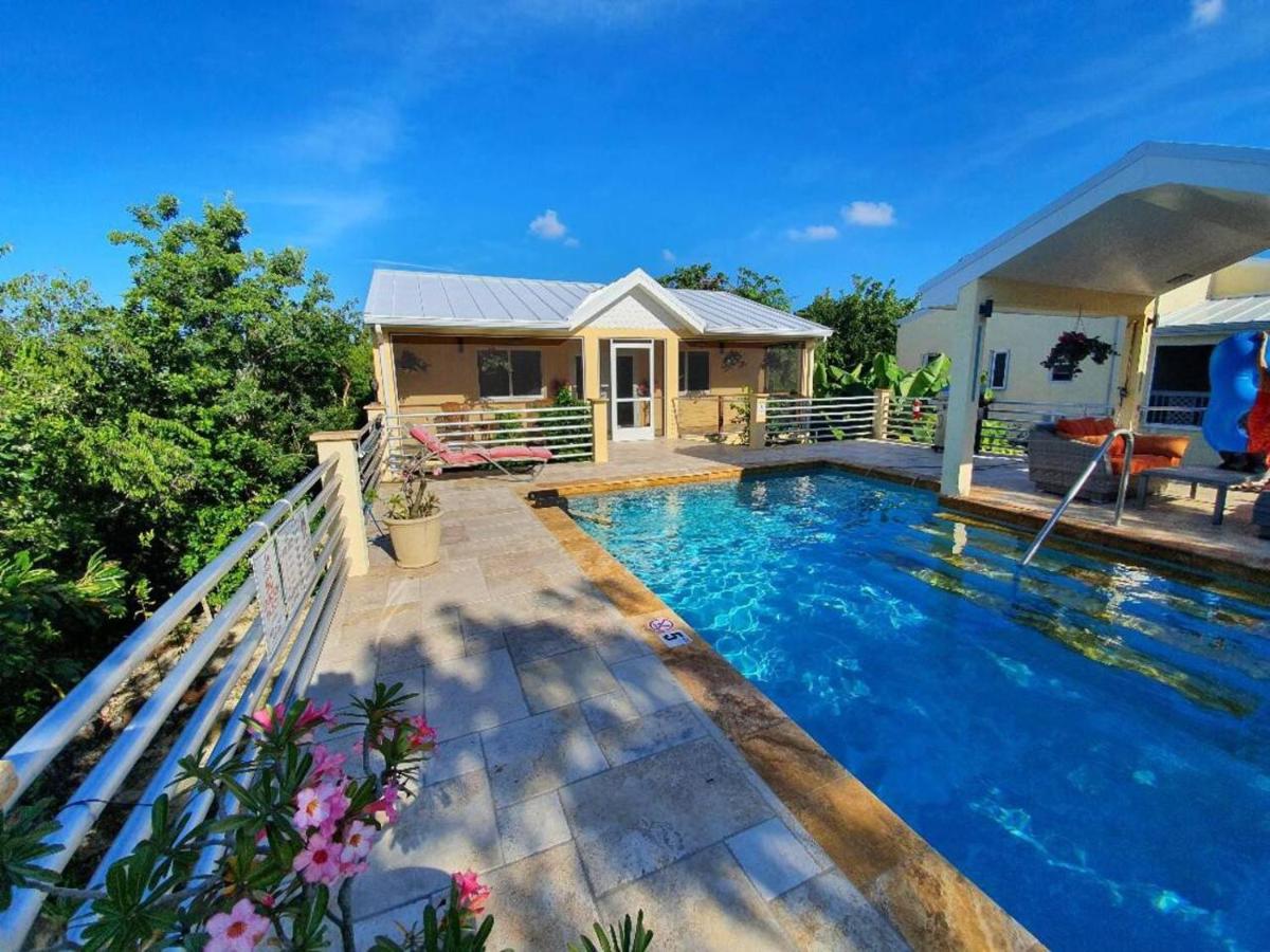 Just Chillin in Little Cayman - B&B