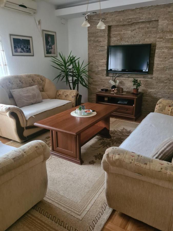 B&B Mladenovac - Luxury Apartment - Bed and Breakfast Mladenovac