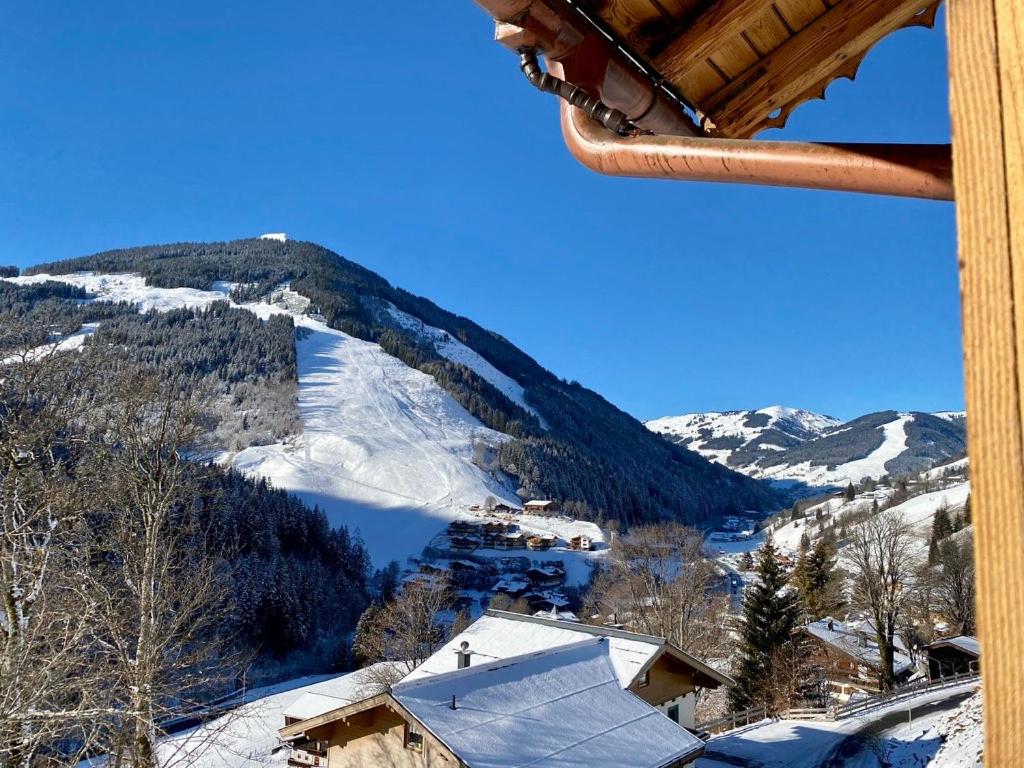 ALM SEASONS Premium Chalet & Studios - Ferienwohnung Saalbach-Hinterglemm