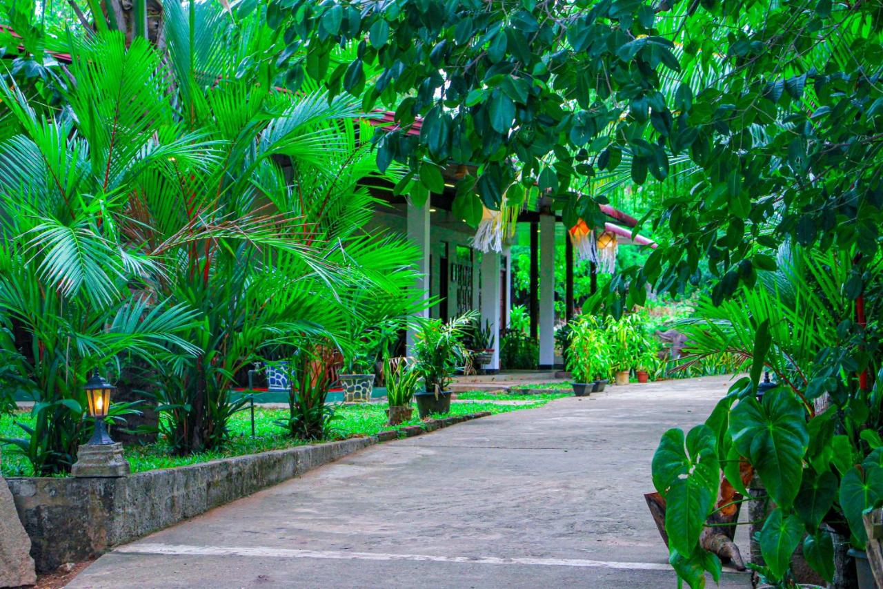 B&B Sigiriya - Sigiri Nisala Villa - Bed and Breakfast Sigiriya