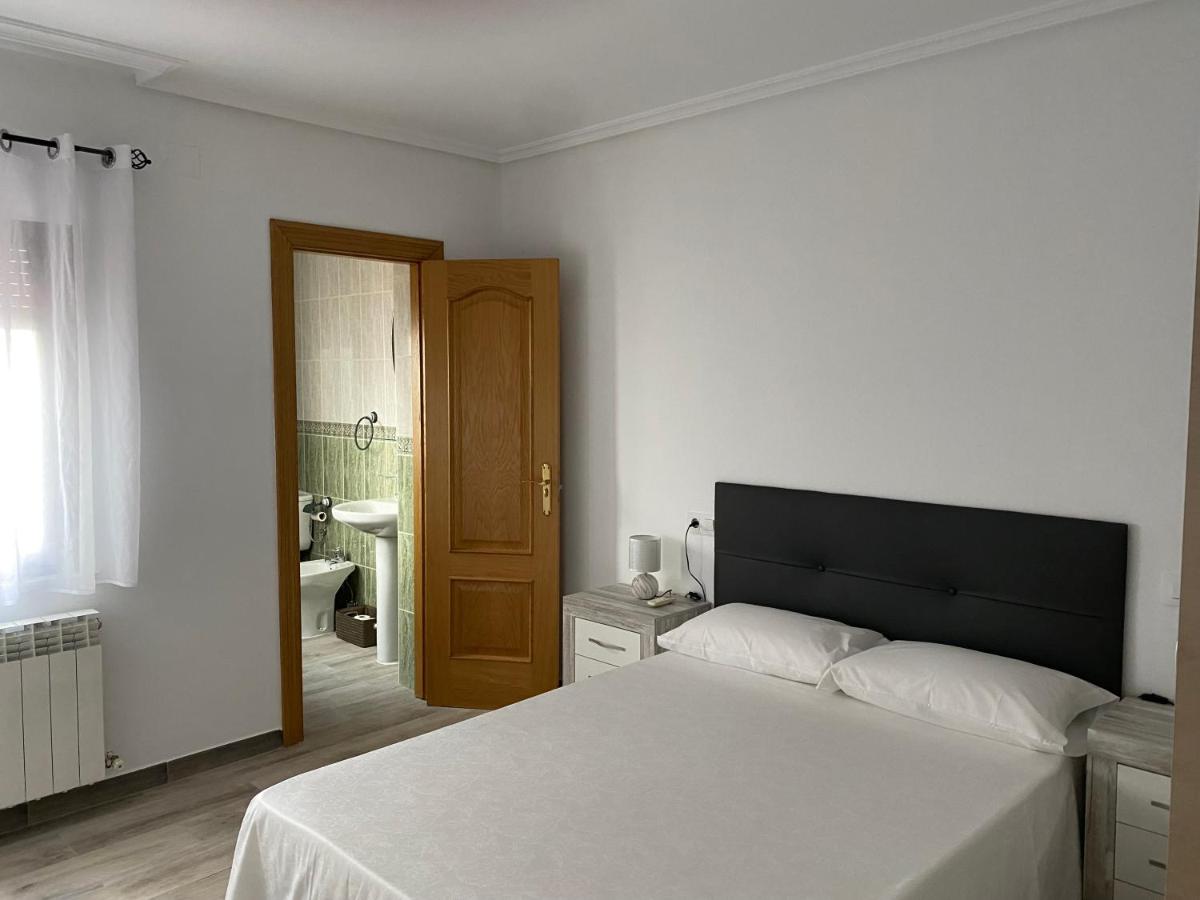 TRES COLUMNAS - B&B
