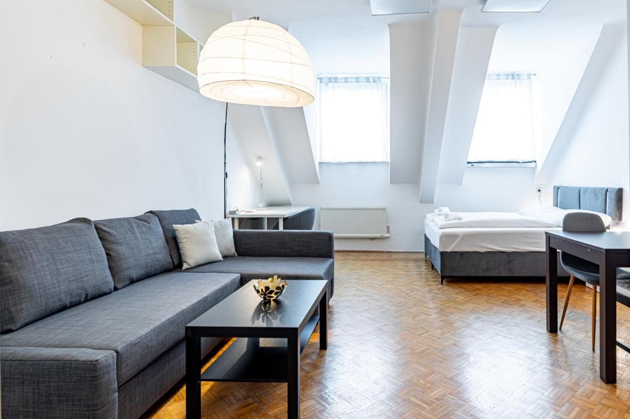 B&B Wien - ROOFTOP close to Main Station by JR City Apartments - Bed and Breakfast Wien