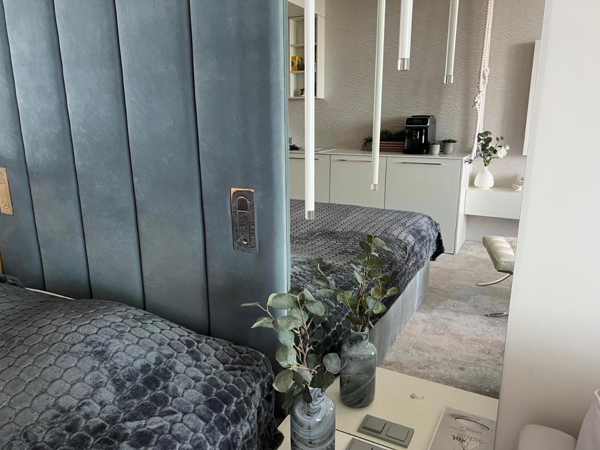 Deluxe Apartment with Sea View 