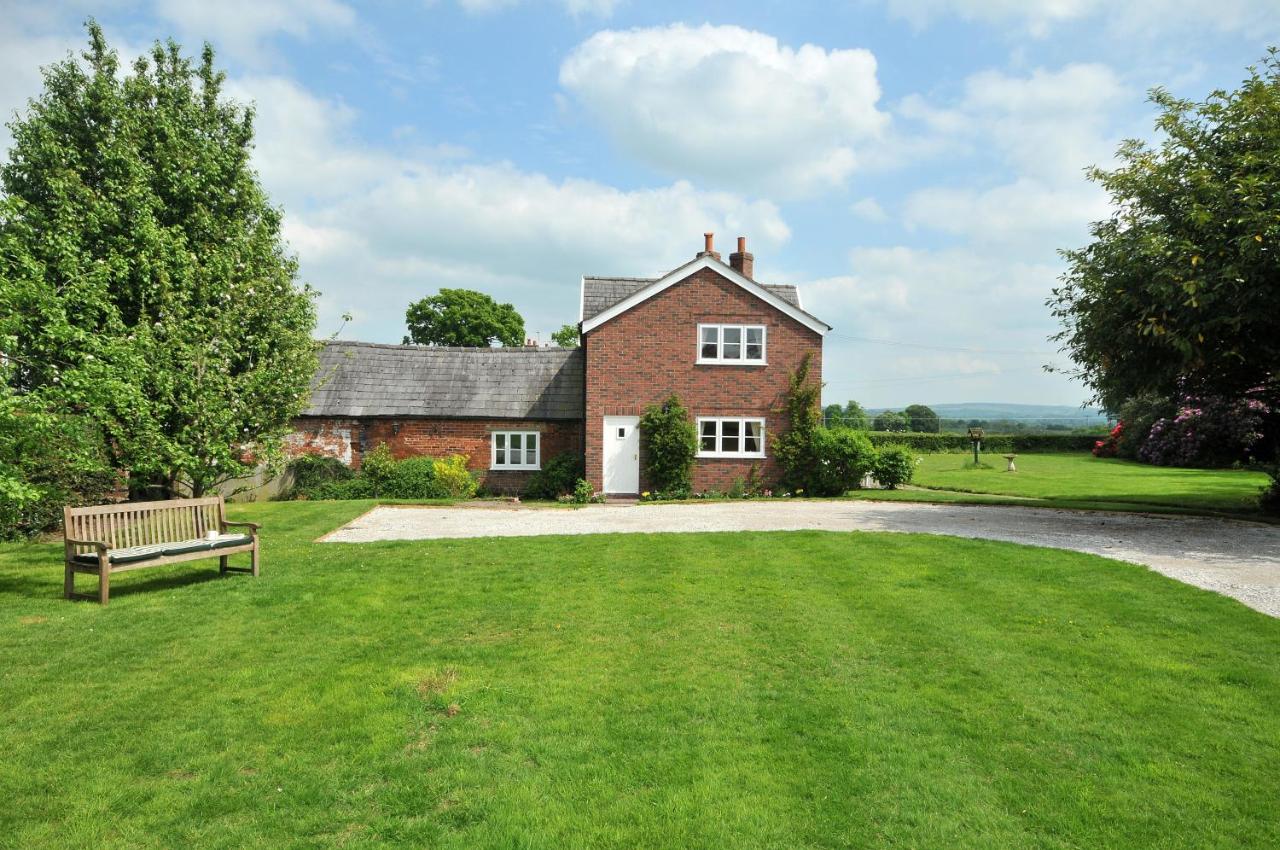 B&B Congleton - Yew Tree Farm Cottages Congleton - Bed and Breakfast Congleton