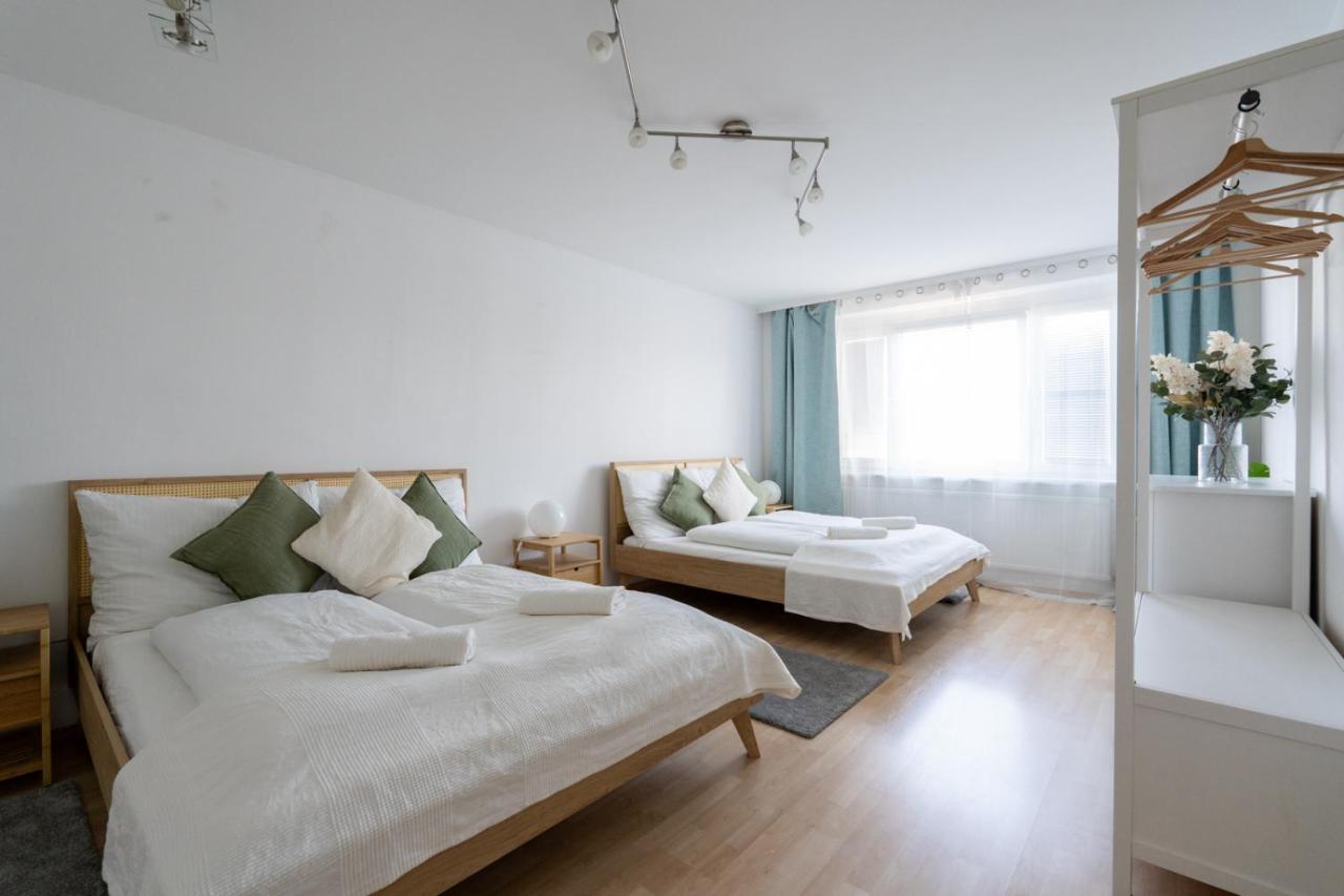 B&B Vienna - Two Bedrooms - 70 squaremeters - 4 min to U6 Dresdner Str - Bed and Breakfast Vienna