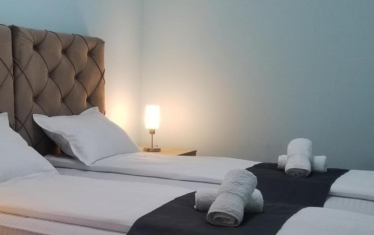 Economy Triple Room