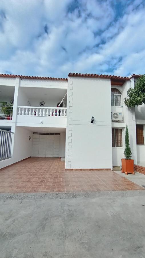 Casa Completa Villa Elvia - B&B Valledupar