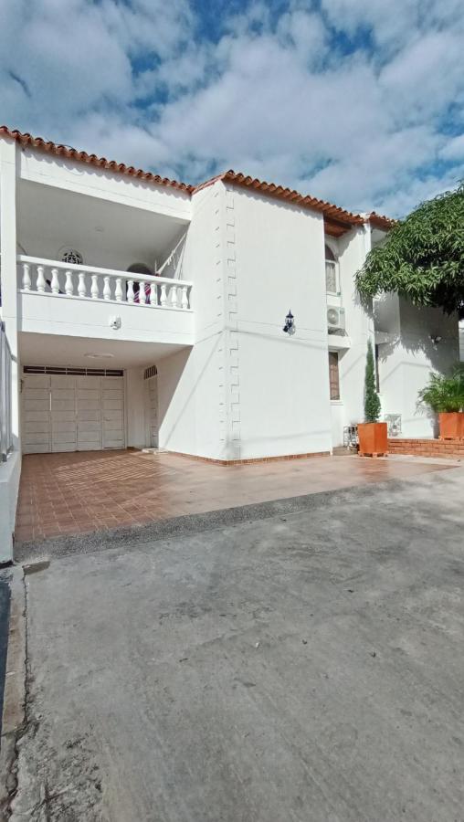 Casa Completa Villa Elvia - B&B Valledupar