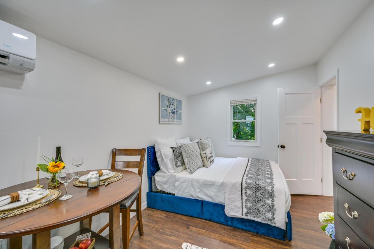 5 Mi to Salem Furnished Patio at Danvers Studio! - Chambres d’hôtes