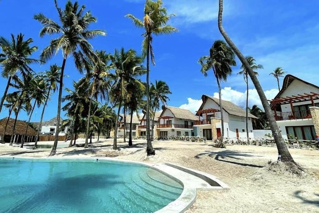 B&B Pingwe - Ocean Front Villa with pool, Zanzibar - Bed and Breakfast Pingwe