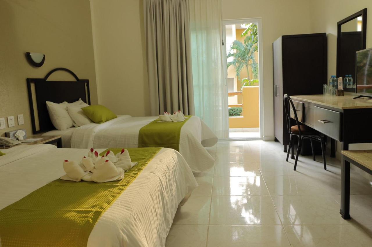 Double Room with Two Double Beds with Balcony