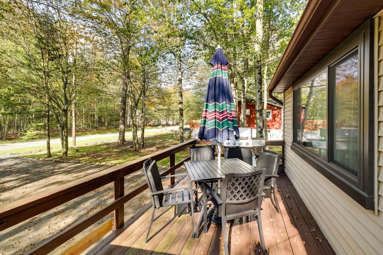 Hike, Swim, Ski and More Home in Arrowhead Lakes! - Chambres d’hôtes Pocono Lake