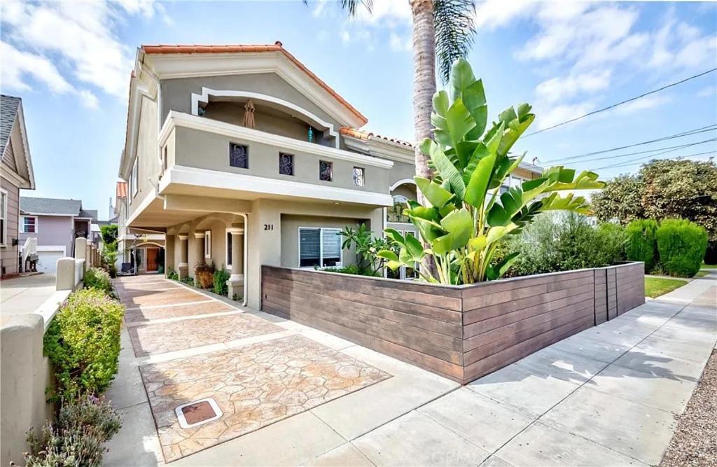 B&B Redondo Beach - Shared Luxury Beach house in Redondo Beach. Private 2 Bedrooms / Bath - Bed and Breakfast Redondo Beach