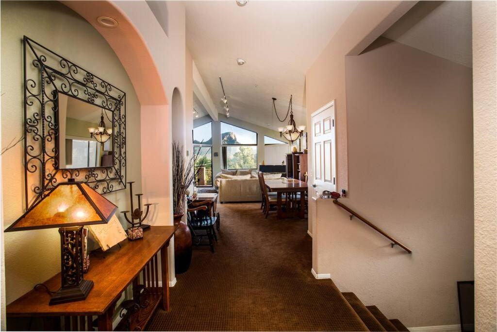 180º Red Rock Views, Central Location, 4 Bed 3 Bath - B&B Sedona