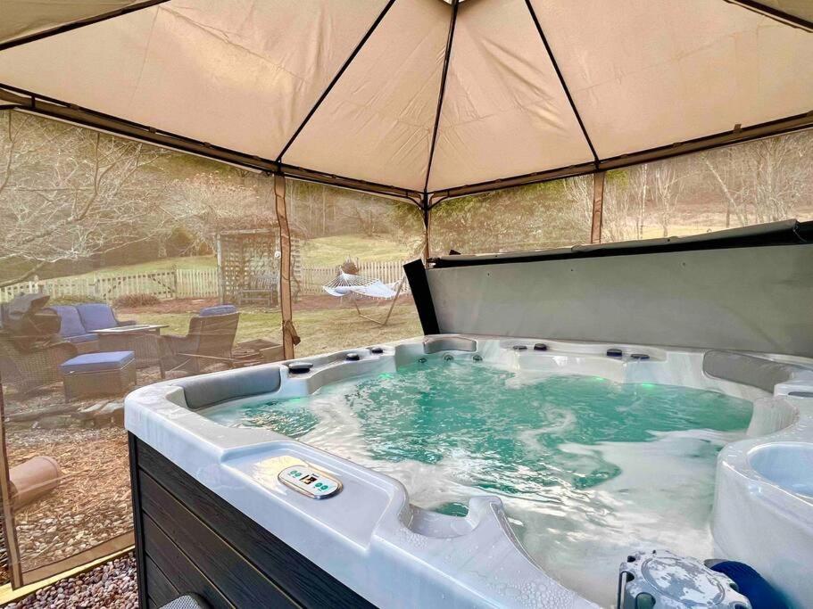 Golden Acres Ranch Hot Tub+Gameroom+Creek & wifi - B&B Highlands