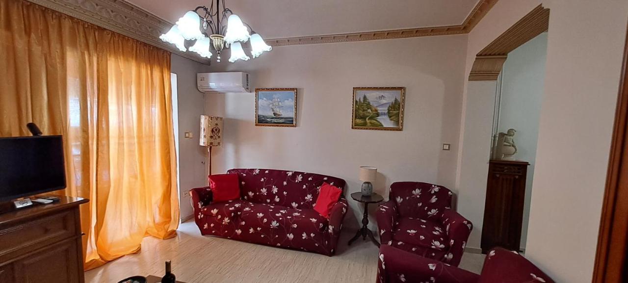 Sq Varnava apartment Athens - B&B Atene