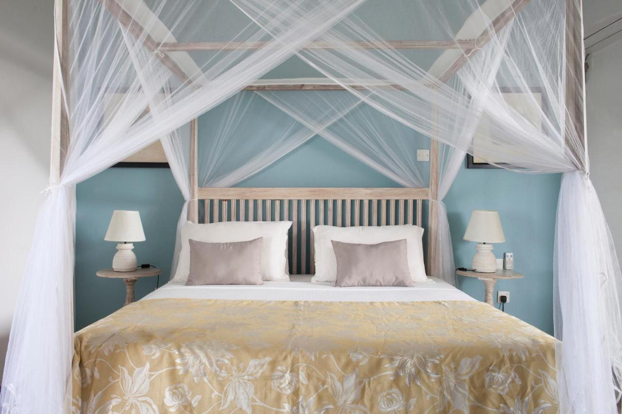 Robin Room