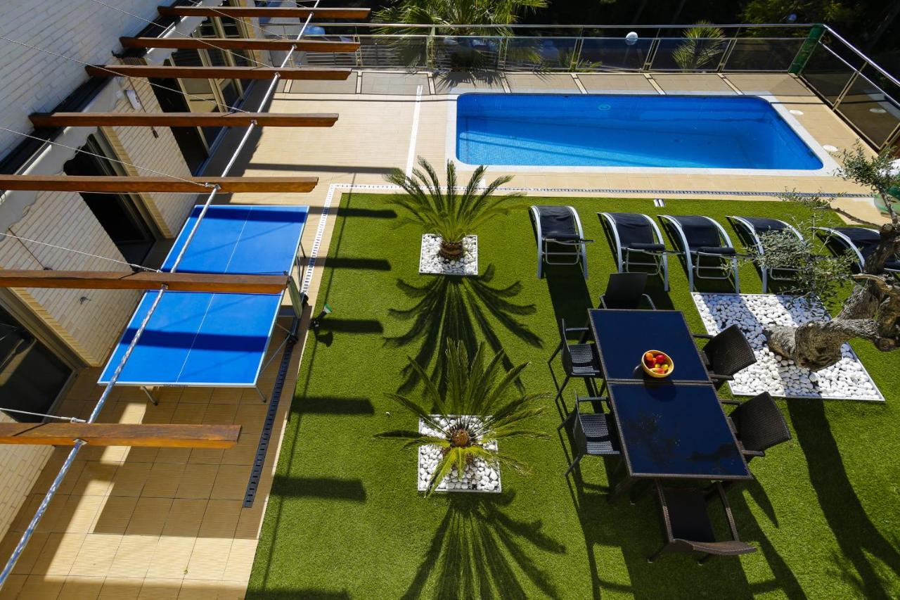 Nina Villa Planetcostadorada - B&B