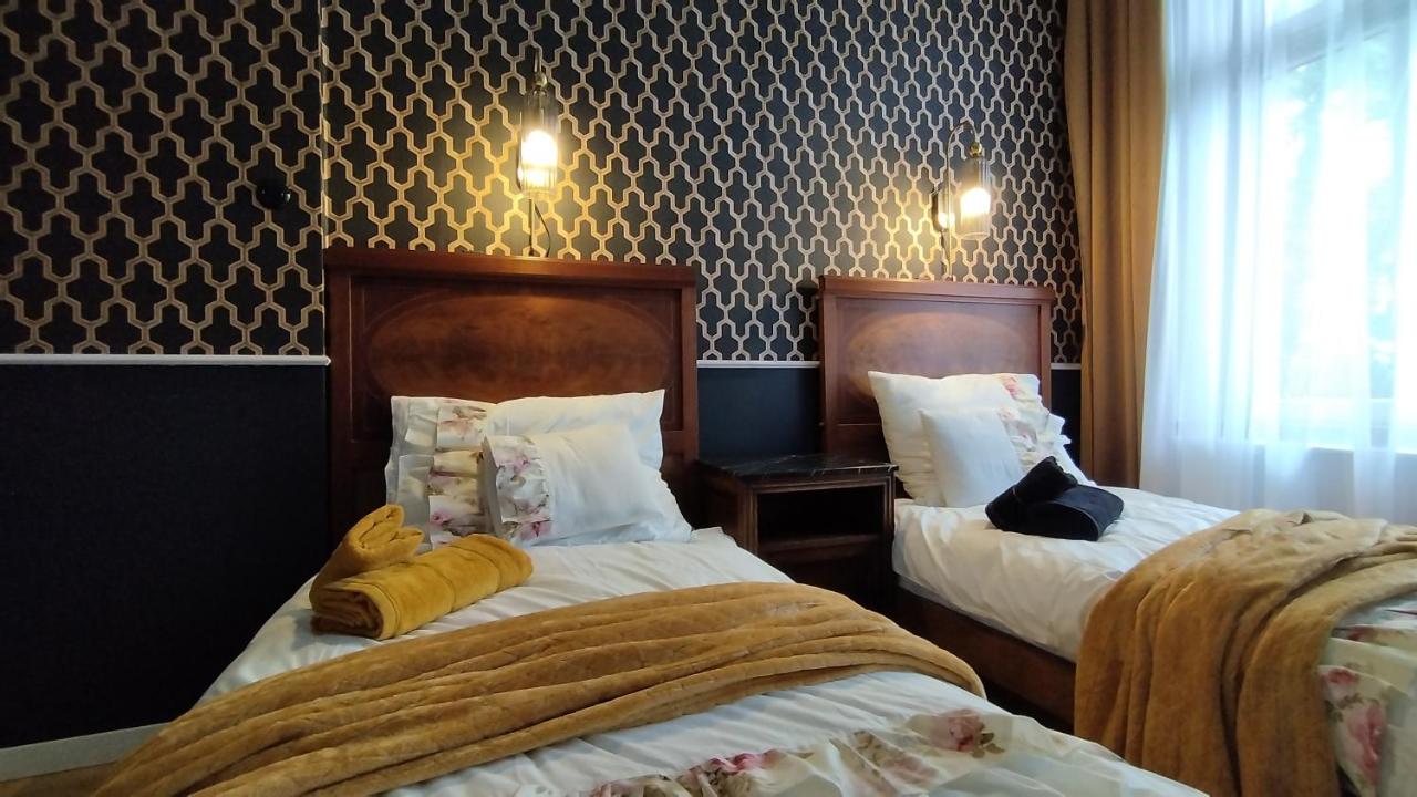 Double or Twin Room with Bathroom