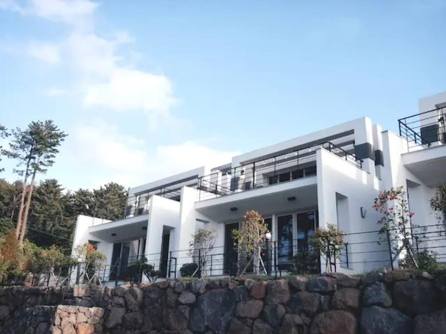 Aewol Penthouse C5 - B&B