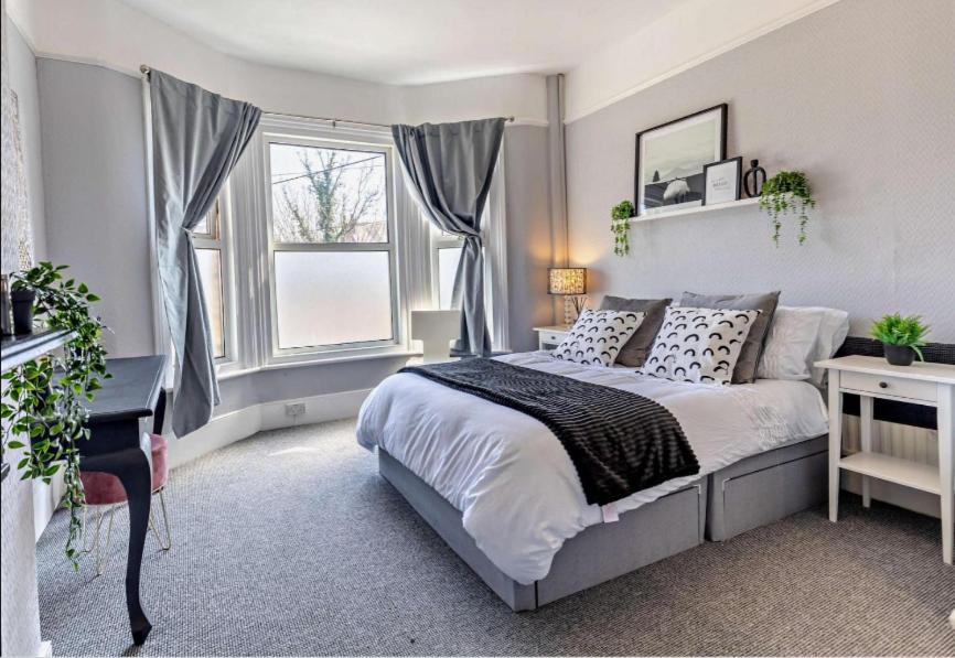 Debenham Lodge Margate - B&B Kent