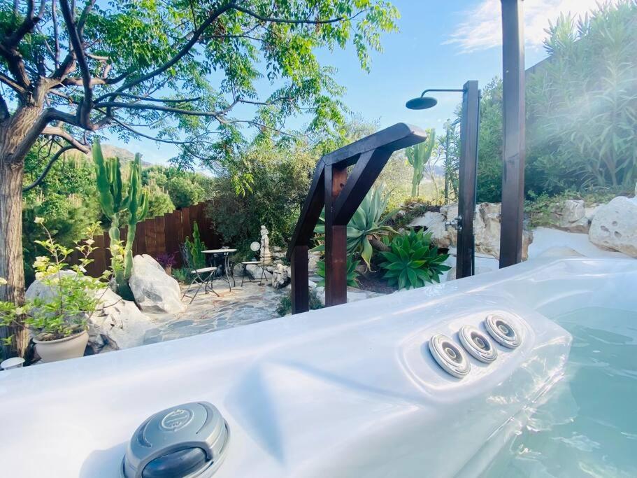 CASA MELINE, idyllic place for your holidays - B&B Alhaurín de la Torre