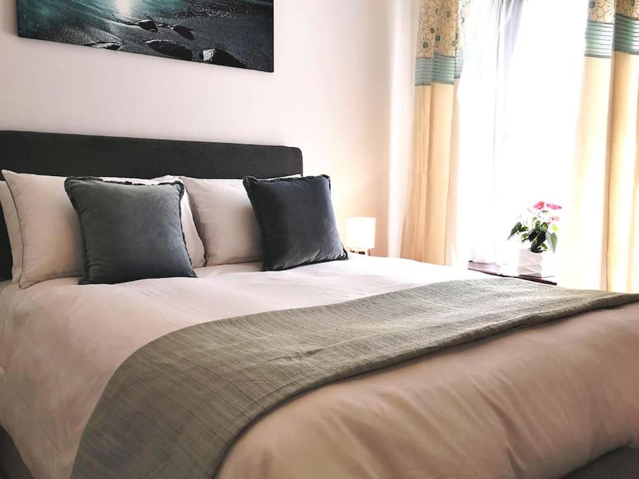 B&B Millom - Estuary View, Bank House, Stunning apartment. - Bed and Breakfast Millom