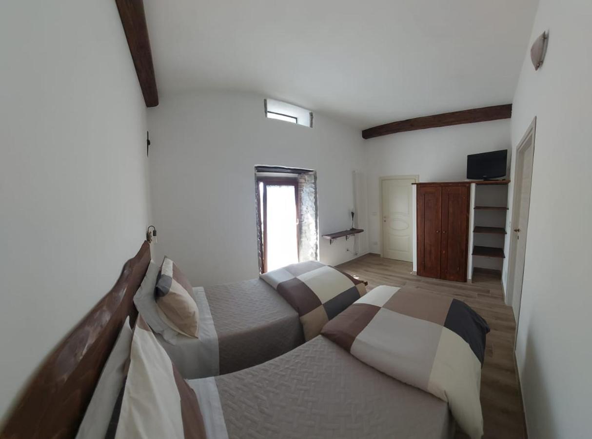 Deluxe Double or Twin Room with Mountain View