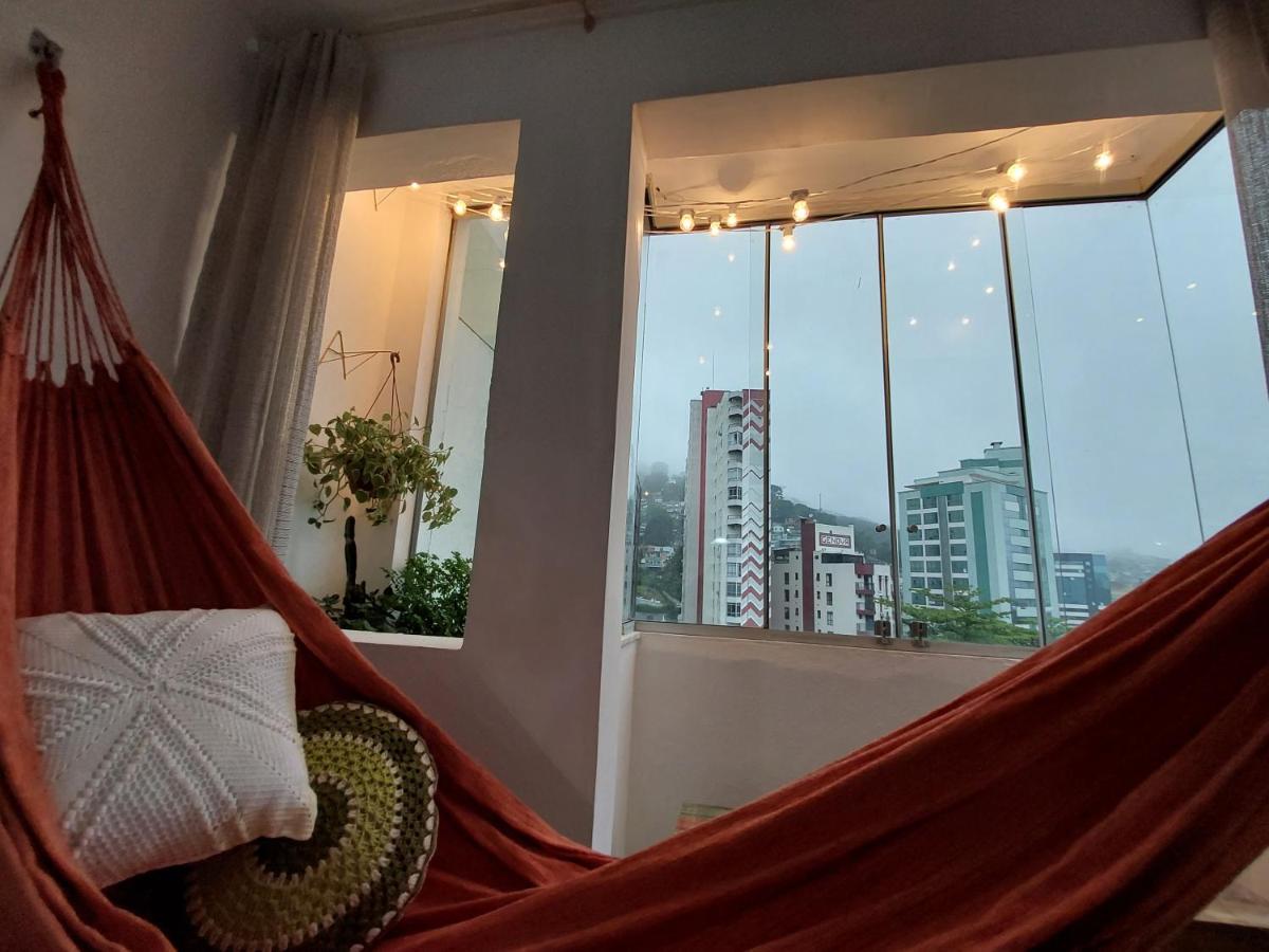 Melhor custo benefício no centro 4 pessoas, 2Q, ar, garagem, cozinha completa - B&B